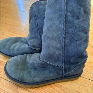 UGG Classic Tall Boots Navy Suede Women’s Size 8 EUC